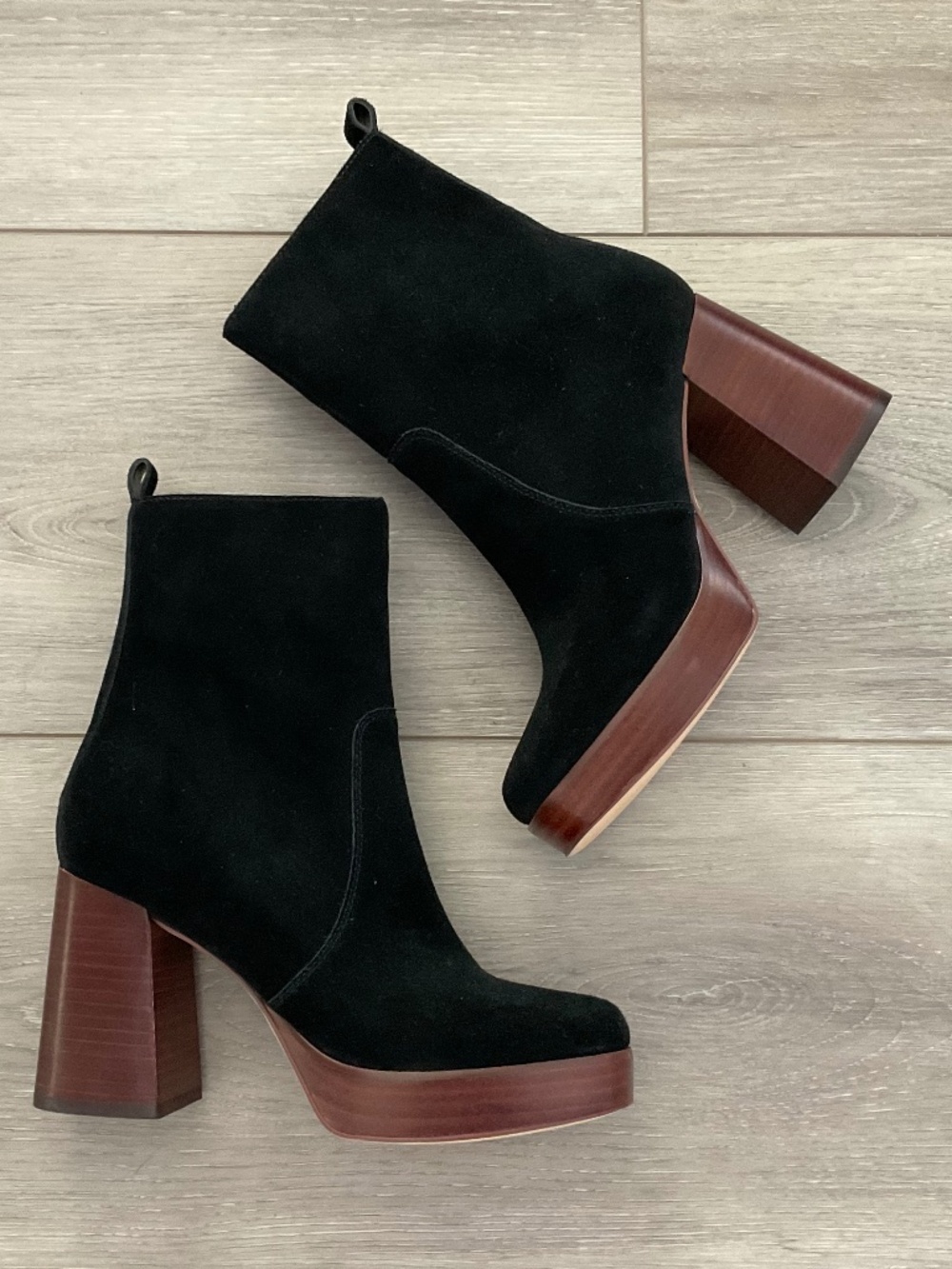MARC FISHER LTD Marysa Platform Boot in Black Suede Size 6.5 LIKE NEW